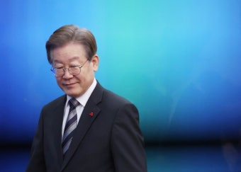총선 4달 앞두고 이재명 부산 방문…지역 야권 엇갈린 반응 왜? - 부산일보 총선 4달 앞두고 이재명 부산 방문…지역 야권 엇갈린 반응 왜?
