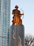 임진왜란 영웅 ‘윤흥신 장군’ 녹물·이끼 없는 새 동상 ‘우뚝’ - 부산일보 임진왜란 영웅 ‘윤흥신 장군’ 녹물·이끼 없는 새 동상 ‘우뚝’