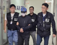 아내와 말다툼하다 둔기로 때려 살해한 70대… 구속 송치 - 부산일보 아내와 말다툼하다 둔기로 때려 살해한 70대… 구속 송치