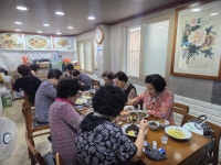 [온천2동] 어르신 식사대접(종주각) : 부산소개 : 주민자치회 : 우수사례 : 부산광역시 [온천2동] 어르신 식사대접(종주각) : 부산소개 : 주민자치회... 