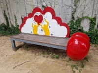 추천명소 > 부산진구 조형물 > 서면愛굴다리벤치길-해링의 아트벤치 | 문화관광