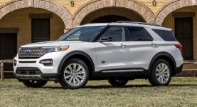 Ford’s 2021 Explorer Gets Its Very First Luxurious King Ranch Edition | Carscoops Fords 2021 Explorer Gets Its Very First... 