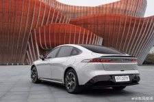 Dongfeng eπ 007 EV Offers Lambo Doors And Up To 536 hp From Just $22,400 | Carscoops