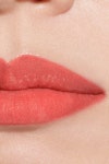 ROUGE COCO BAUME – SATIN Hydrating beautifying tinted lip balm – buildable colour 916 - Flirty coral | CHANEL