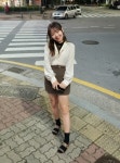 커먼유니크 제 인생치마ㅜㅜ 156에 58kg 정도 되는데 m사이즈 적당해요! 검정색도 더 주문했습니당!!!GOODS VIEW - 커먼유니크