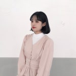 커먼유니크 날씨가 좋아서 학교 가는데 이쁜 블라우스 입고 오랜만에 꾸미고 갔습니당! 일단 재질이GOODS VIEW - 커먼유니크