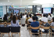 5월, 중앙도서관과 함께 하는 문화향연 > > > 5월, 중앙도서관과 함께 하는 문화향연