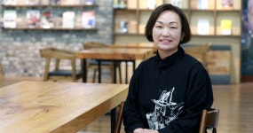 한무경 효림그룹 회장(도서관학과 77) > > > 한무경 효림그룹 회장(도서관학과 77)