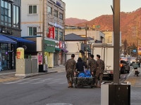 신철원에서 목격. 이름모를 군인 3명을 칭찬합니다이미지 원본보기 - 철원군청 철원군청