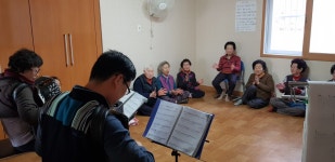 창원시설공단 > 성산노인종합복지관 > 사진자료실 > 2018년 1회기 경로당 혁신 운영 프로그램 개강(2.6~7.17)