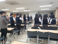 창원시설공단 > 늘푸른전당 > 사진자료실 > 칠원고등학교 간부수련활동
