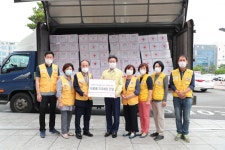 소통시장실 대한적십자사 코로나19 격리자 물품 전달식 > 소통시장실