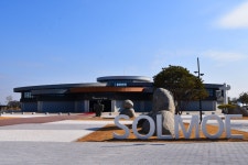 플러그인당진 아름다운 소나무 길이 반겨주는 당진 솔뫼성지의 겨울 > 플러그인당진