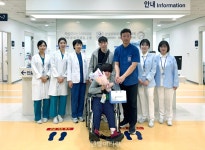 서울대치과병원 중앙장애인구강진료센터, 내원 환자 기념품 전달 - 덴탈아리랑 서울대치과병원 중앙장애인구강진료센터, 내원 환자 기념품 전달
