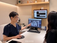 “AI 진단, 환자 신뢰와 병원의 차별화를 이끌다” - 덴탈아리랑 “AI 진단, 환자 신뢰와 병원의 차별화를 이끌다”