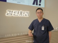 [유저인터뷰] 개원 부담 덜어주는 스마트 선택, AI 구강스캐너로 ‘감탄’ 솔루션 제공하다 - 덴탈아리랑 [유저인터뷰] 개원 부담 덜어주는... 