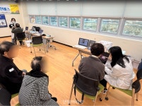 ‘왕진버스’ 타고 온 치과... 아이오바이오, 농촌 구강건강 지킨다 - 덴탈아리랑 ‘왕진버스’ 타고 온 치과... 아이오바이오, 농촌 구강건강 지킨다