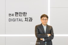 [유저인터뷰] 디지털은 장비가 아니라 ‘의사 자체를 바꾸는 기술’ - 덴탈아리랑 [유저인터뷰] 디지털은 장비가 아니라 ‘의사 자체를 바꾸는... 