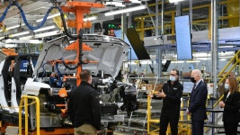 General Motors unveils electric Silverado, its top-selling truck – Digital Journal General Motors unveils electric Silverado... 
