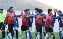 4년만에 한일의원 축구대결… 한일·여야 화합 계기되길 - DogDrip.Net 개드립