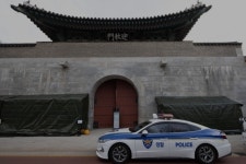 경복궁 담벼락 낙서 최초범인 잡힘.. 근데 범인 10대임 - DogDrip.Net 개드립