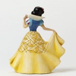 Gorgeous Disney Princess Statues Show off Their Castles