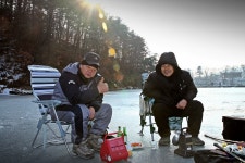 츄릅 > (동교낚시터) 포천시에 위치한 경기도 북부권 낚시터중에 가장 뛰어난 배경과 시설을 보여주는곳! : 낚시사랑