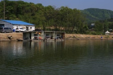 예담2 > 아직 끝나지 않은 산란 특수 파주 발랑낚시터 : 낚시사랑