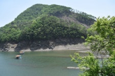 사라비아 민물낚시 노지조행기 > 충주댐 사짜에 위용 : 낚시사랑