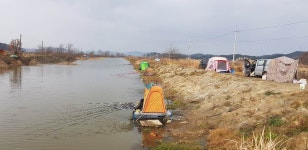 팔묜 민물낚시 노지조행기 > 낚시 댕겨온 이바구 : 낚시사랑