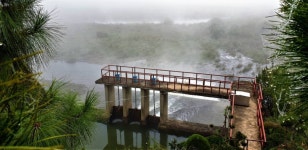 쩐프로(붕어놀이터) 민물낚시 노지조행기 > 참 놔~~이 붕어를 만나려고 2박3일 동안 600km씩이나 달렸습니다 붕어를 만났으니 기분은 좋았..