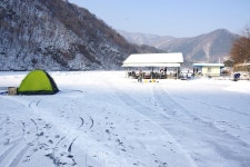 엘리어트 > 엘리어트의 겨울 낚시여행-{ 강원도 춘천 오월 낚시터(빙어낚시) - 편 } : 낚시사랑