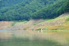 나들이 > 오름수위 소양호 추곡낚시터를 찾아서 : 낚시사랑