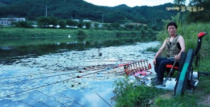토탈조사 > 여름에 빠진 초평천(草坪川) : 낚시사랑