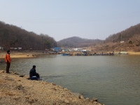 아산신수 유료낚시터 > 아산 신수지 3월 첫주말 화보입니다. : 낚시사랑