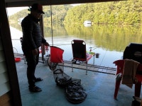 삼인낚시터 유료낚시터 > 물 맑고 힘 좋은 용인 삼인낚시터 !!-용인 삼인낚시터- : 낚시사랑