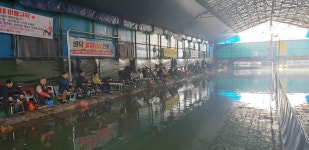 우금낚시공원 유료낚시터 > 실내하우스 개장스케치 : 낚시사랑