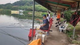 우금낚시공원 유료낚시터 > 낚시하기 딱 좋은날들 : 낚시사랑