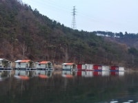 양평수곡낚시터 유료낚시터 > 힐링 수곡낚시터 주말 붕어 방류 및 조황, 중형좌대 방한천막 추가설치 : 낚시사랑
