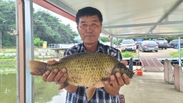 밤밭낚시터 유료낚시터 > 낚시는 당신의 즐거움 : 낚시사랑