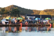 영종낚시터(구만정낚시터) 유료낚시터 > W방류 추석까지 쭈~욱!^^* 나온다, 나와!^^* : 낚시사랑