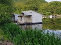 상곡낚시터 유료낚시터 > 토종붕어 전문 낚시터~~ 토종붕어 월척에서 4짜 이상급 대량방류 모습................조황 : 낚시사랑