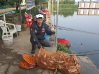 우금낚시공원 유료낚시터 > 조황걱정없이 너무좋습니다~~ : 낚시사랑