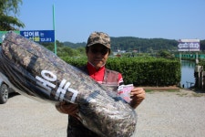 내동지 유료낚시터 > *** 나왔다 5짜!!! *** : 낚시사랑