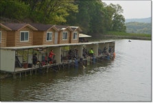 산우물낚시터 유료낚시터 > 멋진 찌올림과 당찬 손맛...풍요로움이 함께하는 산우물낚시터 : 낚시사랑