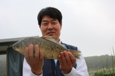 내동지 유료낚시터 > *** 4짜가 무더기로 나오네 *** : 낚시사랑