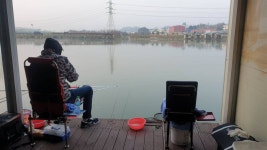 안성 거청낚시터 유료낚시터 > 4월 1일 거청낚시터 붕어조황 : 낚시사랑