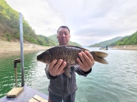 목벌낚시터 유료낚시터 > 사짜대물과 월척 : 낚시사랑