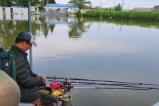 새마을낚시터 유료낚시터 > 물 반 고기 반 : 낚시사랑
