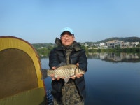 칠곡낚시터 유료낚시터 > 배수하는 와중에도 덩어리가 잘나오네요 : 낚시사랑